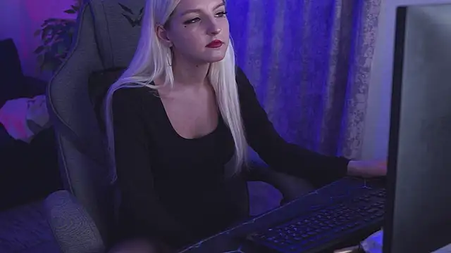 ViolaMore Chat XXX live