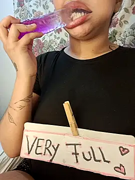 SLUT_DIRTY1 Live XXX-Chat