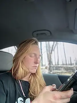 GoldenFlameGoddess' Live XXX Chat