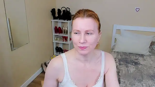 FoxySophia Adlı Modelin Canlı XXX Sohbeti