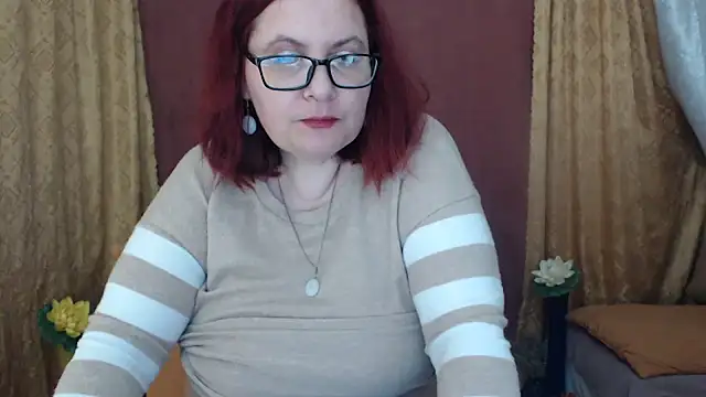 PlayfullMature live XXX chat