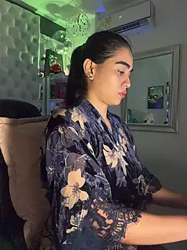 Živý XXX chat ZarahEvans