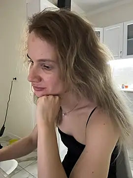 แชท XXX สดของ AinyrVixxen