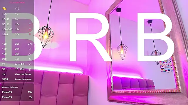 Živý XXX chat tiiny_emilly