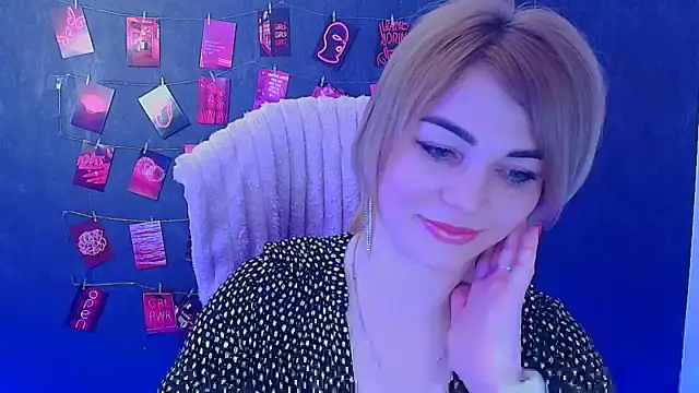 Chat +18 de CuttieEmma ao vivo