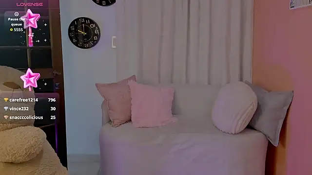 Онлайн чат XXX NAOMI_SHAW