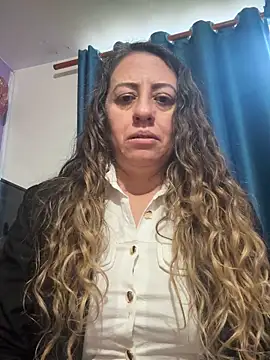 Chat +18 de miss_hanna07 ao vivo