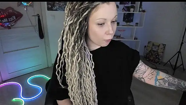 Chat +18 de HoneySallyMoore ao vivo