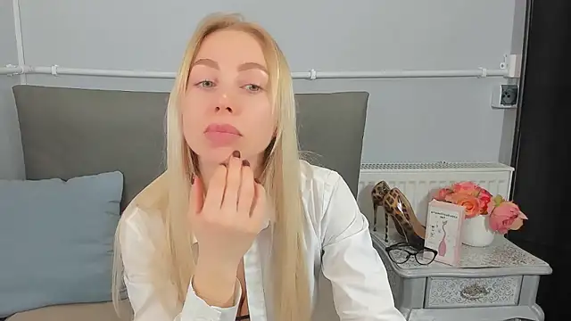 Chat +18 de MargaritaRose ao vivo