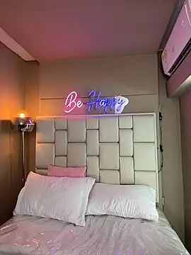 MiaCamille_'s Live XXX Chat