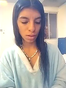 Ariell_Kieran Adlı Modelin Canlı XXX Sohbeti