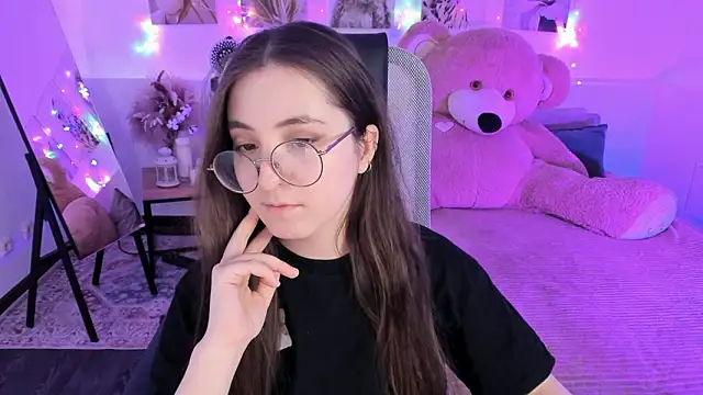 VirtuallVoyant's Live XXX Chat