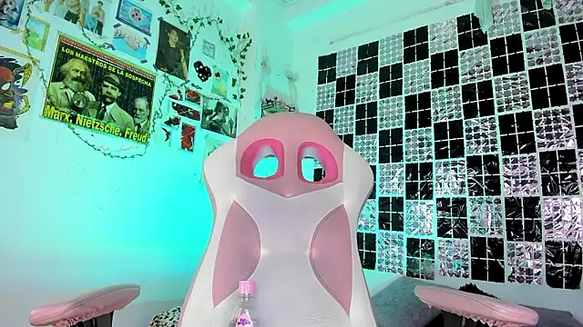 UchikyDoll 라이브 XXX 채팅