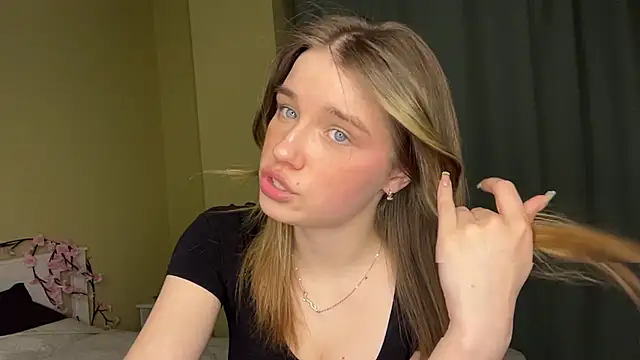 EarthaStinettのライブXXXチャット