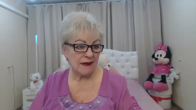 KayleSmoll – Naživo XXX chat