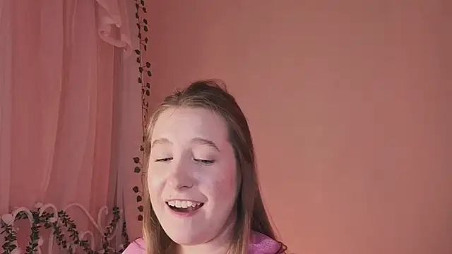 saint_trisha's Live XXX Chat