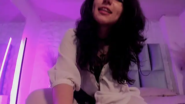 HollyPeach 即時 XXX 聊天