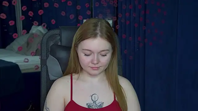 ElinaVale Webcam Show