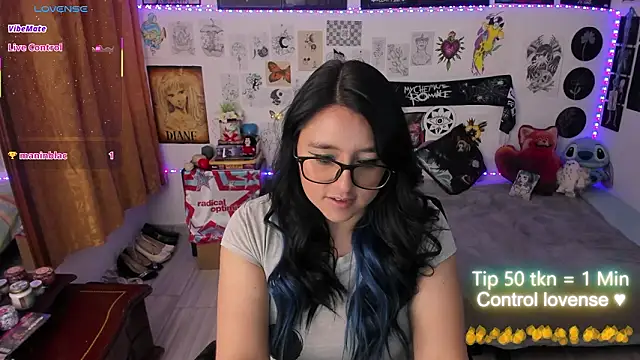 Cherry_blush_: онлайн-секс-чат