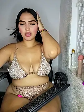 Онлайн чат XXX Mia_em