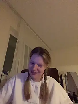 MaryHiggins live XXX chat