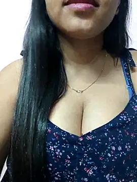 Sharvari-Wagh Chat XXX in diretta