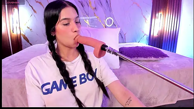 Emmiicute Chat XXX live