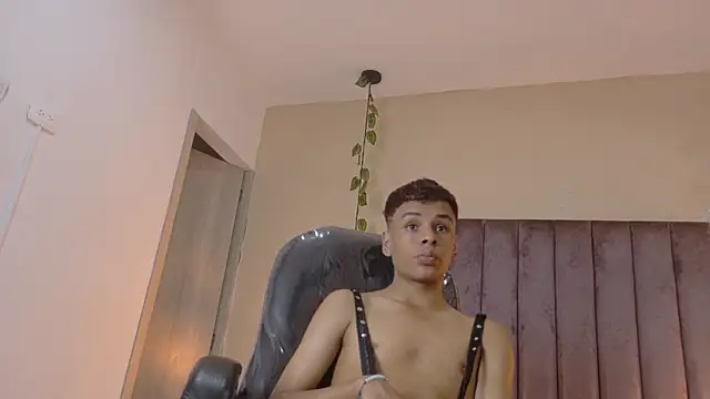 دردشة Xavier_Fox___ الجنسية المباشرة