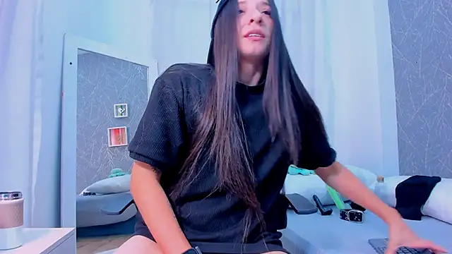 ViictoriiaSaenz Chat XXX in diretta