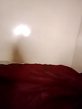 Quenn_squirt_ant_anal webcam show