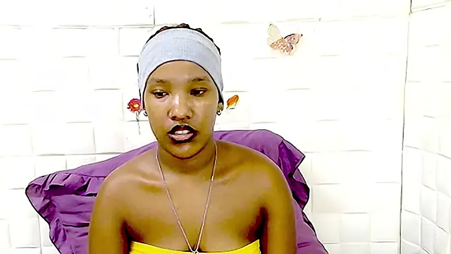 EroticSexyPrada's Live XXX Chat