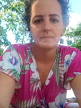 emiliemilf's Live XXX Chat