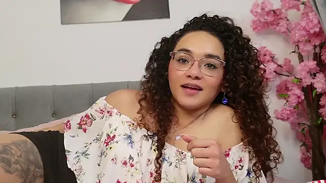 Taylor_Tina élő XXX-chatje