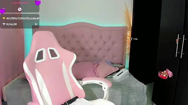 Ashley_dolll Adlı Modelin Canlı XXX Sohbeti