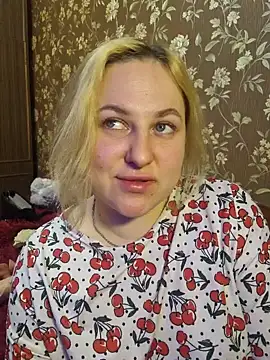 Онлайн чат XXX LianaJu