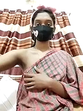 Chat XXX en directo de Urmi-2