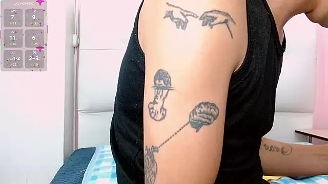 Alexx_bigcockkのライブXXXチャット