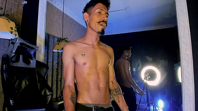 NoaahTylor Live XXX Chat