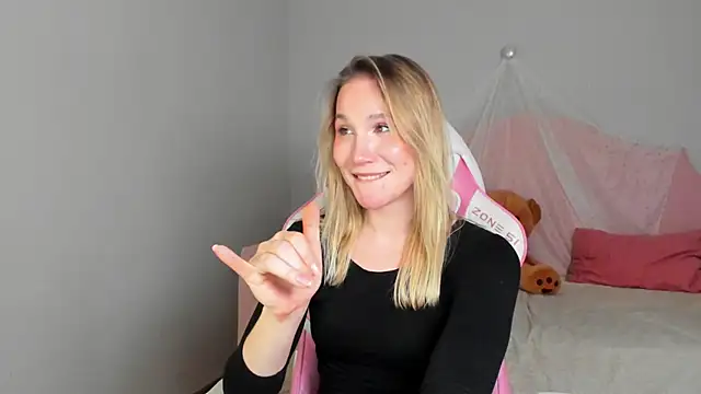 Živý XXX chat ElaraVoltage