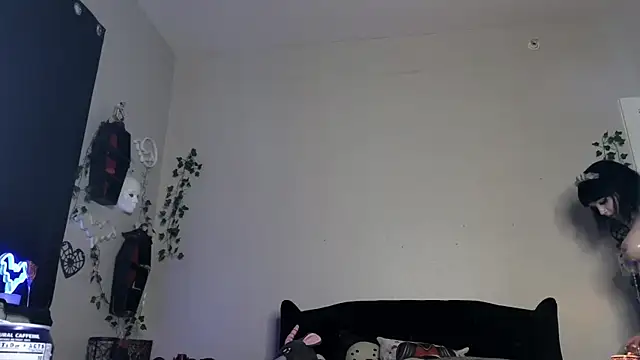 Онлайн чат XXX Ivey_Strigoi