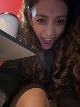 alana15 라이브 XXX 채팅