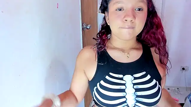 Emily_Coper18 – Live XXX-chat