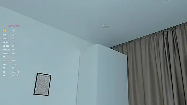 Xo_Laura Chat XXX live