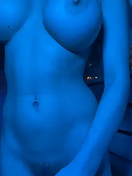 HotBella- 即時 XXX 聊天