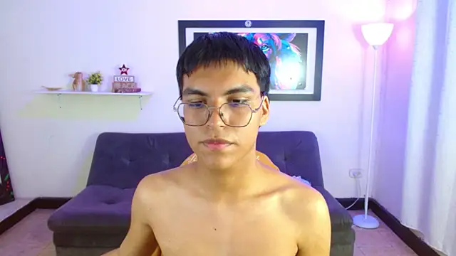 Maecum18 Chat XXX live