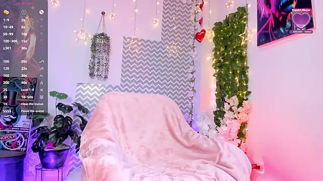 NahomyVega: онлайн-секс-чат