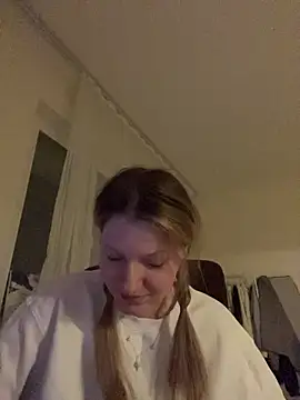 MaryHiggins élő XXX-chatje