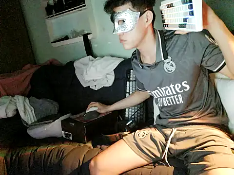 boyhigh1997 即時 XXX 聊天