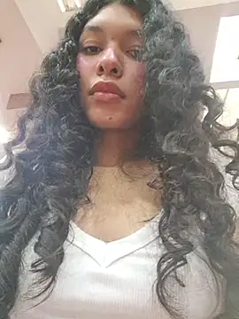 Živý XXX chat Sophiemoo_