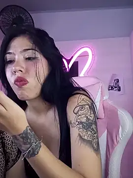 foraneaのライブXXXチャット